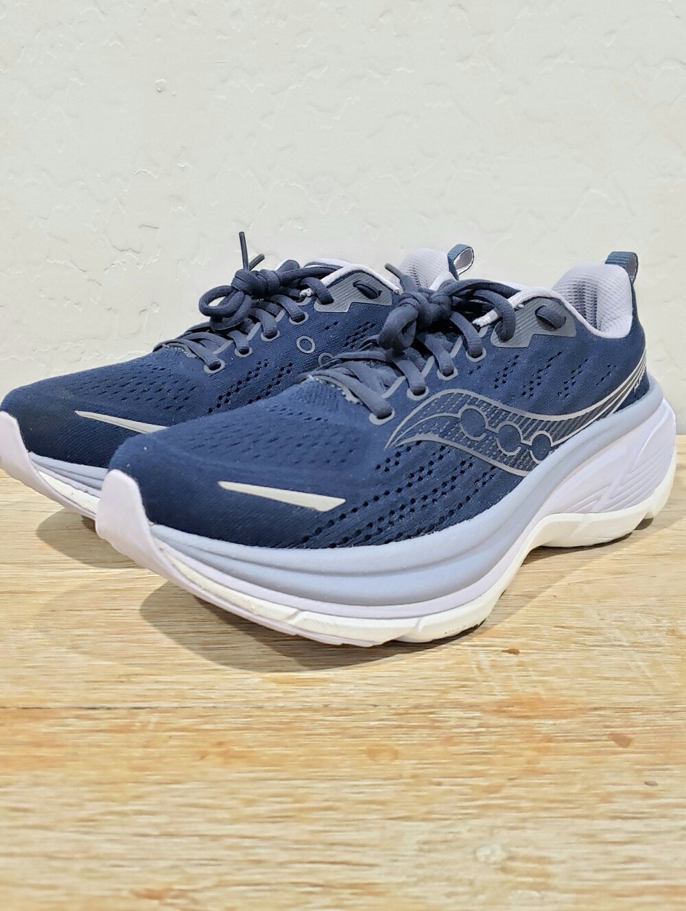 SAUCONY Women's Hurricane 25 Running Shoes (9) Navy/Gray/Purple